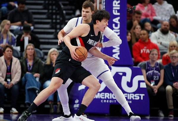 NBA｜129-132惜败爵士，杨瀚森2K得32现实只拿3分