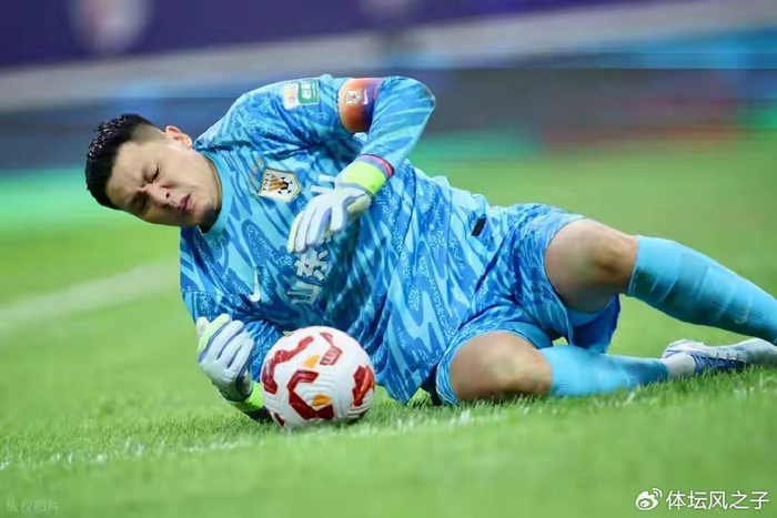 中超|泰山队27轮客战浙江,明天(北京时间10月18日晚19:35)三前锋合体还有几分威胁?