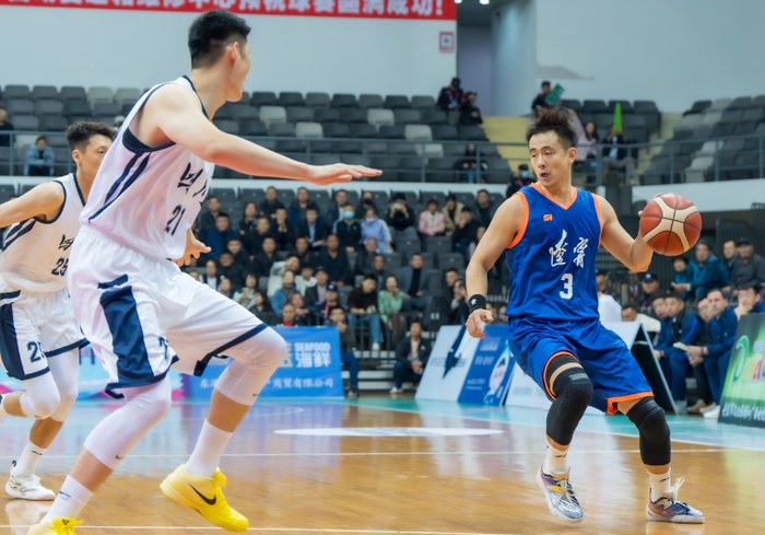 CBA|辽宁83-74力克四川,周琦11分惹争议,辽篮热身首胜抛出三问