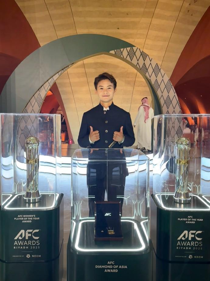 亚足联女子冠军联赛｜中国女足夺首冠，10月17日王霜发声惹热议