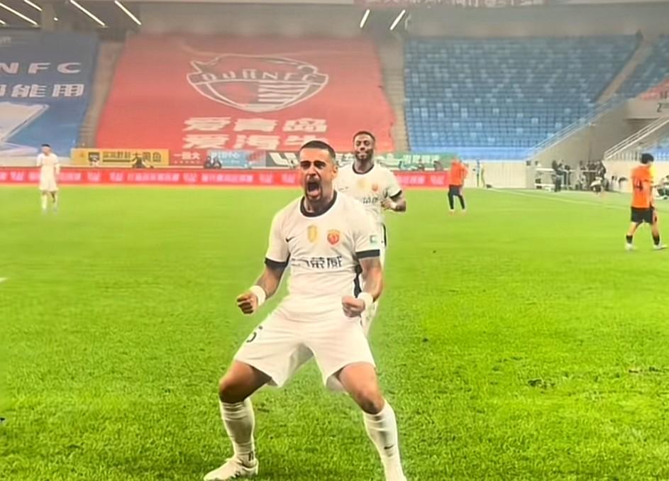 中超联赛｜海港10月17日客场4-3胜青岛，莱昂纳多说金靴次于冠军