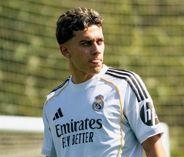 西甲｜皇马18岁新星雷耶斯获征召，1天改变命运