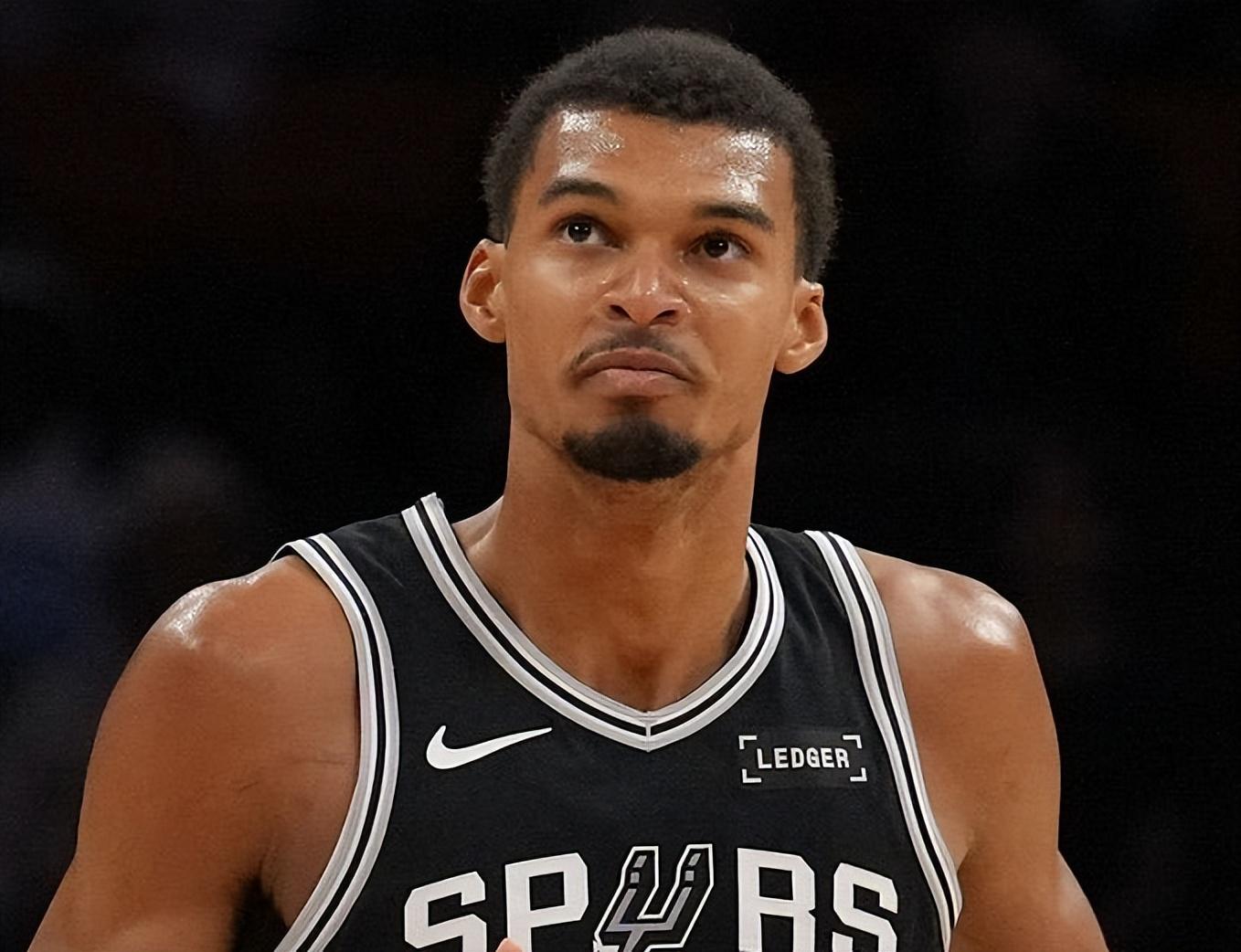 NBA 文班陷入失误漩涡？季前赛三分王尚帕尼19记领跑5场