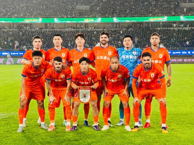 中超联赛｜山东泰山2-2浙江队，洛佩斯6.1成槽点？球队尴尬真相