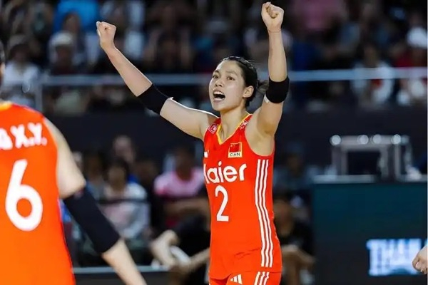 意大利女排联赛｜0胜圣乔瓦尼急补人手，费内巴切签下中国小将或入队引6问