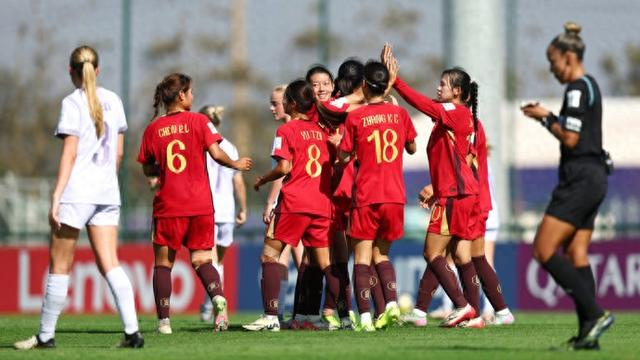 中国女足 英超式猛攻！5-0横扫挪威，U17女足世界杯首战炸场
