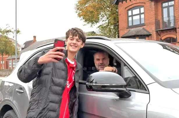 英超：39天零胜！诺丁汉森林0-3惨败，波斯特科格鲁成史上任期最短教头