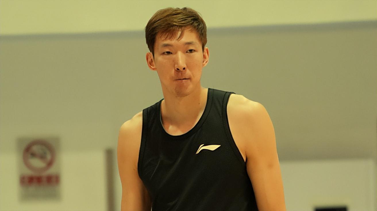 方硕CBA｜600万争议！四川男篮热身3连败，谁得为钱买单？