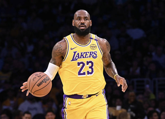 NBA詹姆斯41岁领5300万，湖人季前赛1胜5负敲警钟