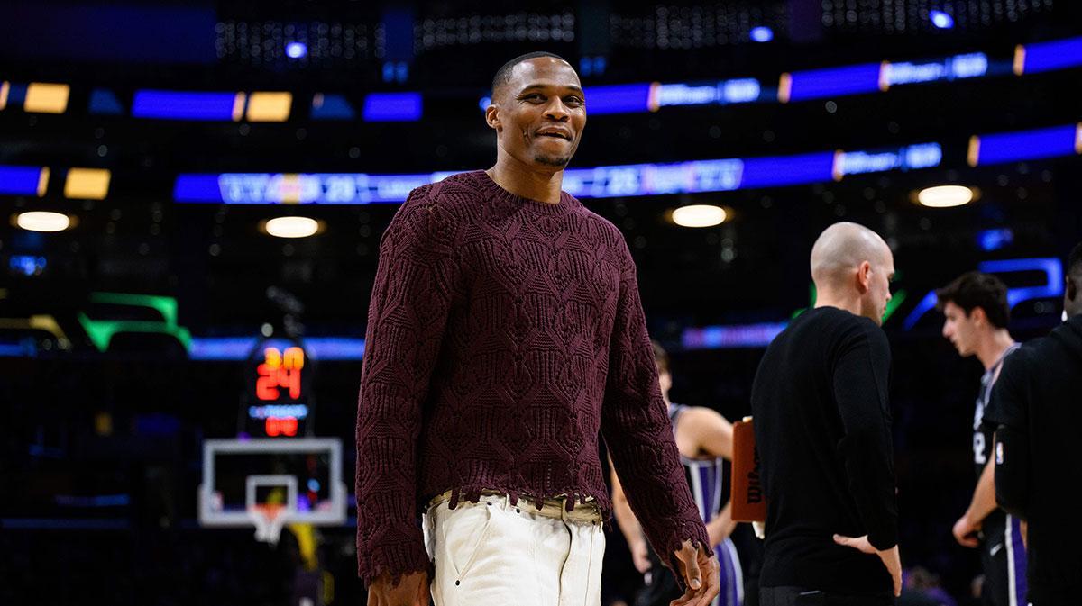 NBA|36岁威斯布鲁克在球迷狂欢节亮相,18号造势引发争议与期待