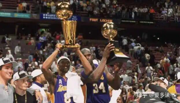 NBA｜三年近36分！奥尼尔统治湖人留下4个不可复制的事实