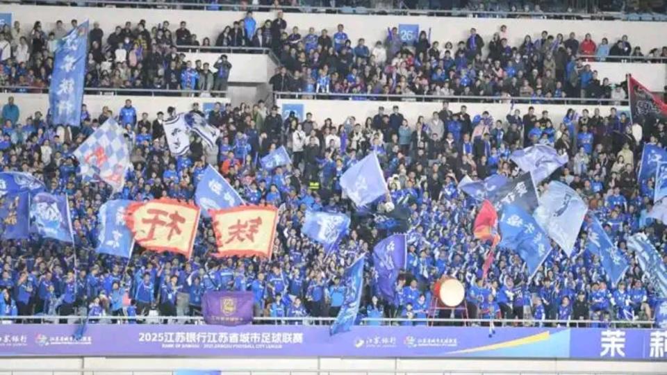 苏超｜10胜2平南通头号种子对阵黑马泰州，争冠背后的5个问题