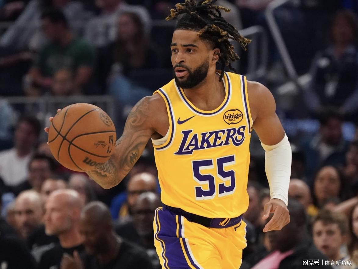 威少湖人引争议：季前赛裁掉4人，NBA焦点在史密斯