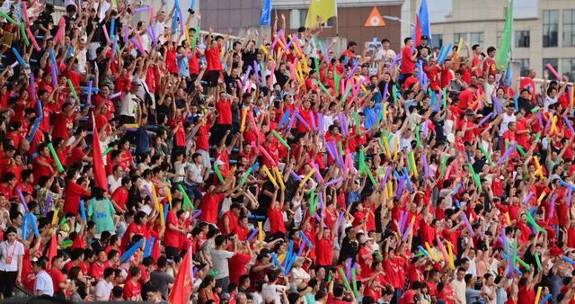 赣超｜11城4万人次上座，江西足球不是秀场是生意，给我4个理由