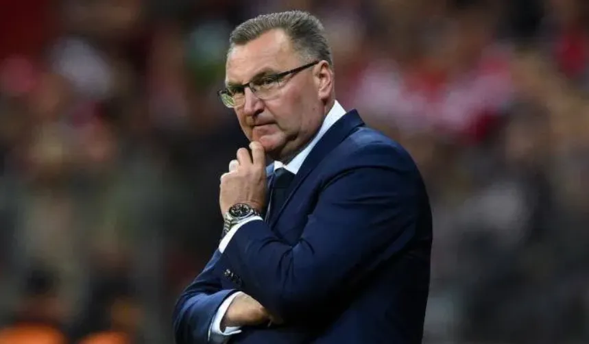 国足主帅中超隐忧：2选1尴尬，法比奥·卡纳瓦罗掉队