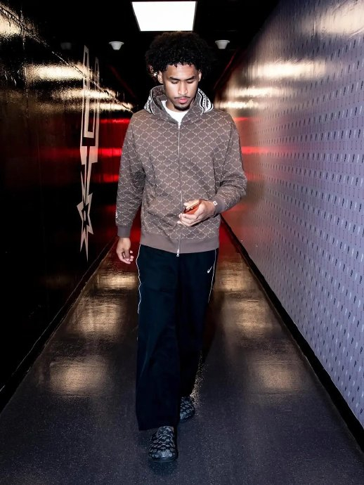 NBA榜眼迪伦-哈珀1句宣言刷爆Ins，马刺新秀态度硬核