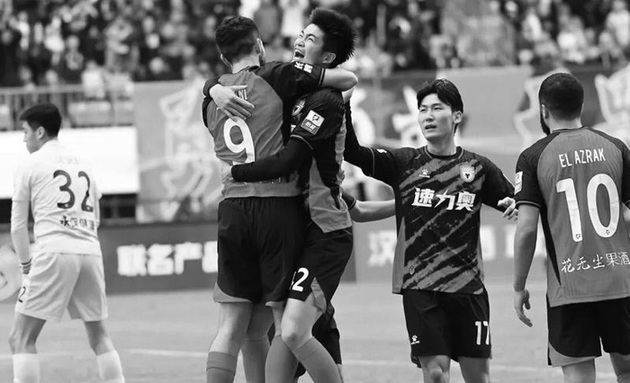 中甲｜陕西2-0青岛红狮，27轮后拿到35分，保级不是运气