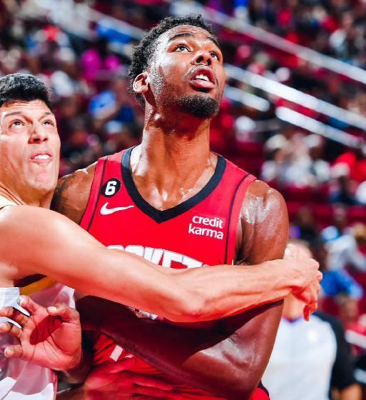 NBA：火箭队先给小史密斯5年1.22亿，伊森却没谈拢剩1年合同