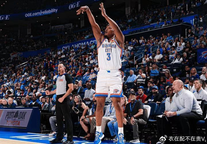 NBA季前赛收官：湖人连裁4人，单节8-37引发人事地震