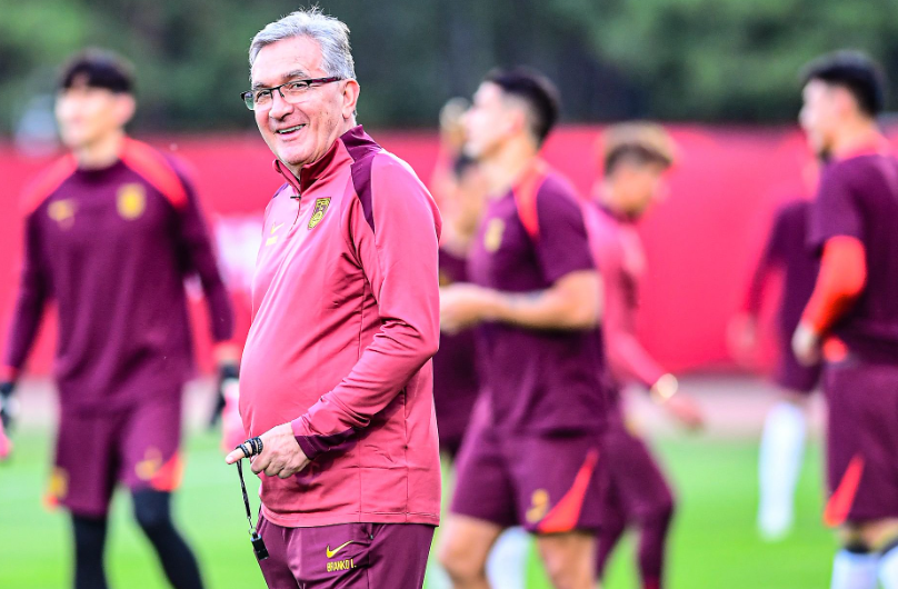 中超赛程为国足让路引争议：伊万科维奇1句‘集训太短’惹怒球迷