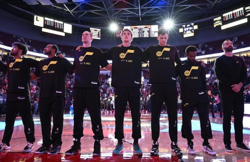 NBA：雷霆68胜14负领跑，快船队11次60+负成家常便饭