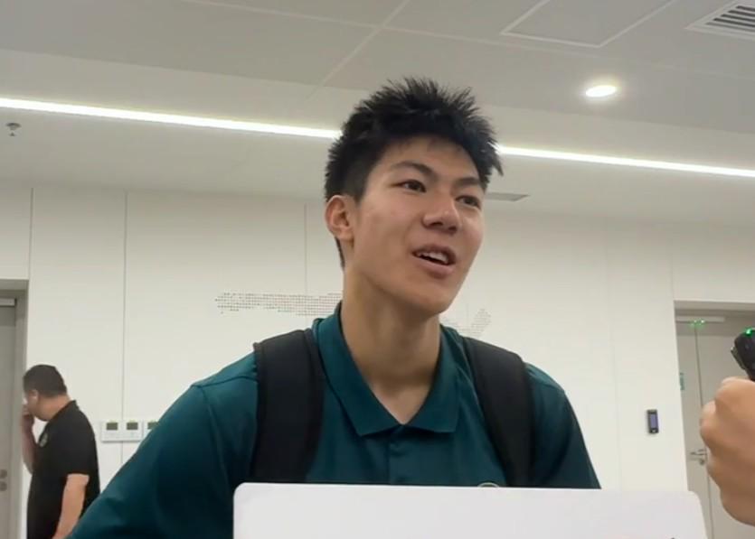 中超20岁新星张瑷晖:校园足球12年,硬生生在一线队抢到位置