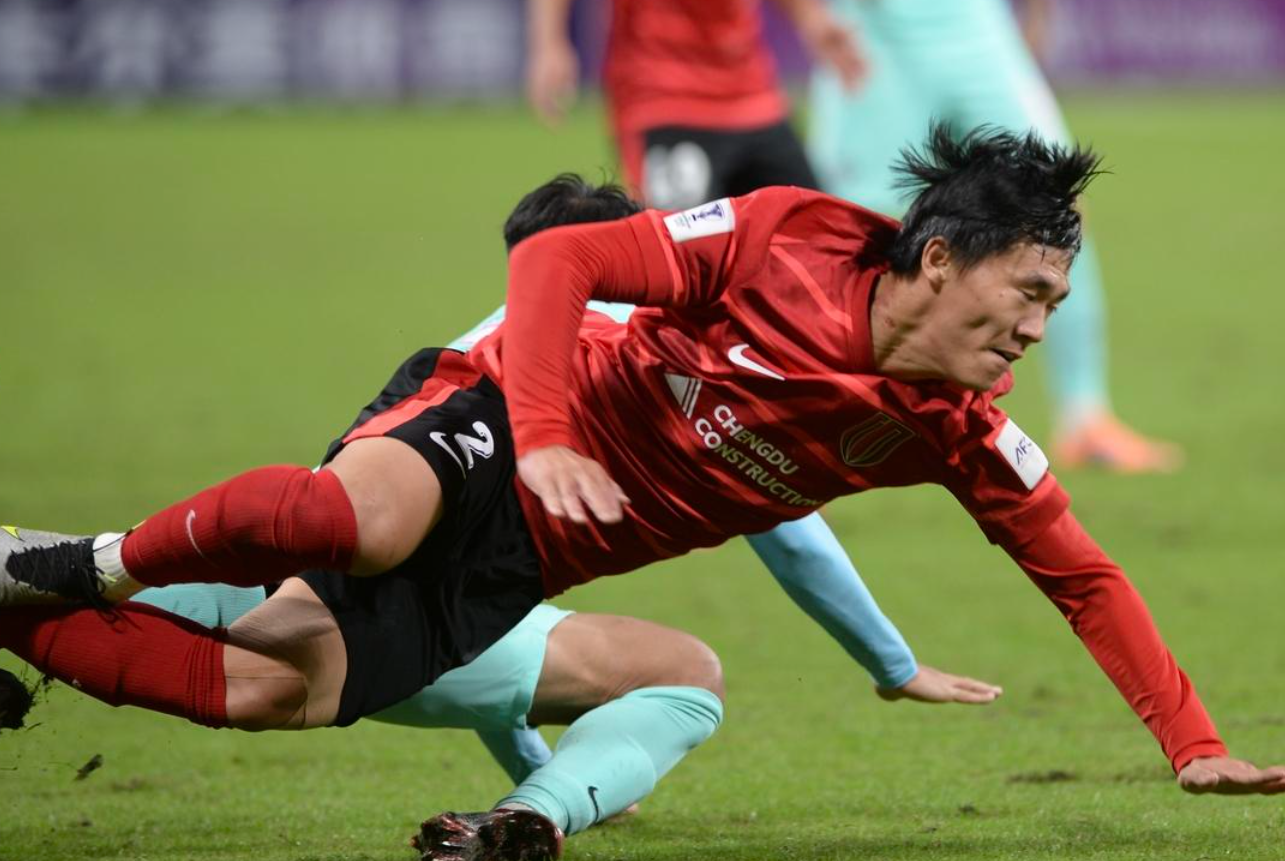 亚冠0-2！成都蓉城主场崩盘，中超争冠阴影下徐正源亚冠3场2负