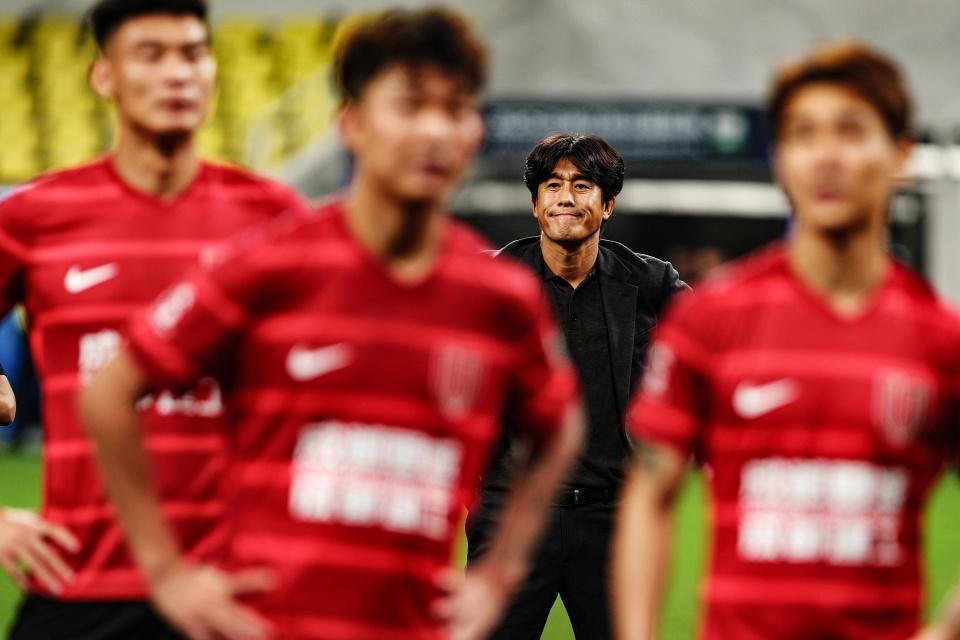 亚冠：蓉城主场0比2输给柔佛，徐正源轮换8人引发中超争议