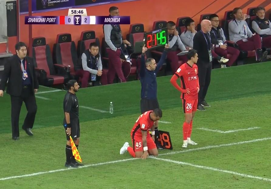 亚冠：中超联赛领头羊上海海港0-2失利，穆斯卡特两度负于町田泽维亚