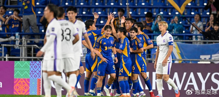 亚冠蔚山1-0两连胜登顶，波耶特被罚600万！英超热刺计划立孙兴慜雕像