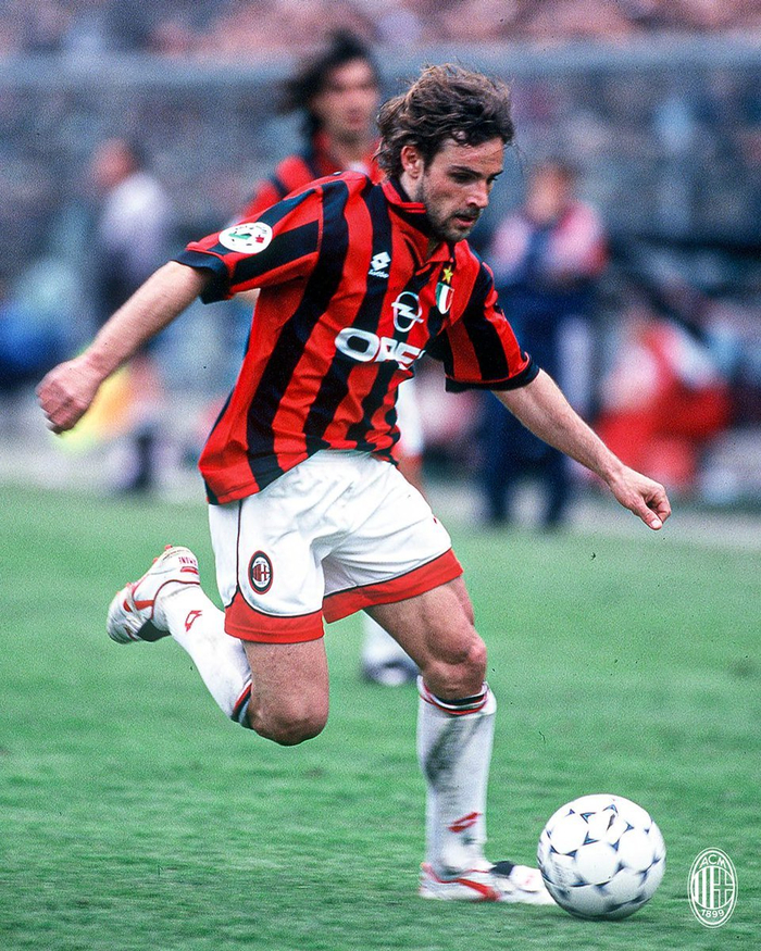 意甲：1张米兰老照片点燃话题，AC米兰与西蒙尼家族旧事被翻出