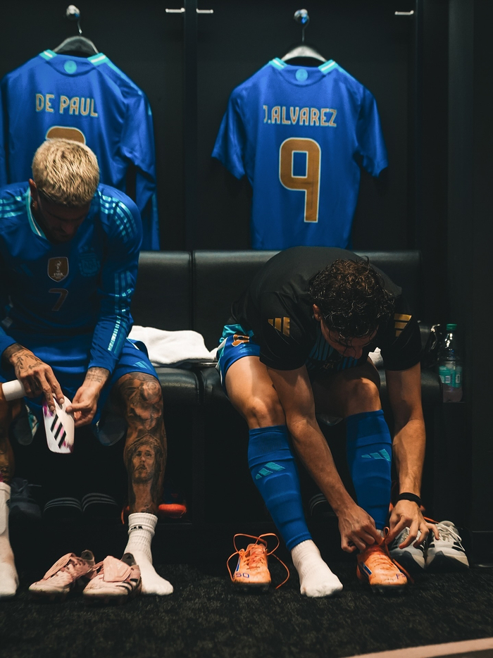 英超热议：曼城阿根廷群星表现惹争议，阿根廷世界杯3冠情绪未散