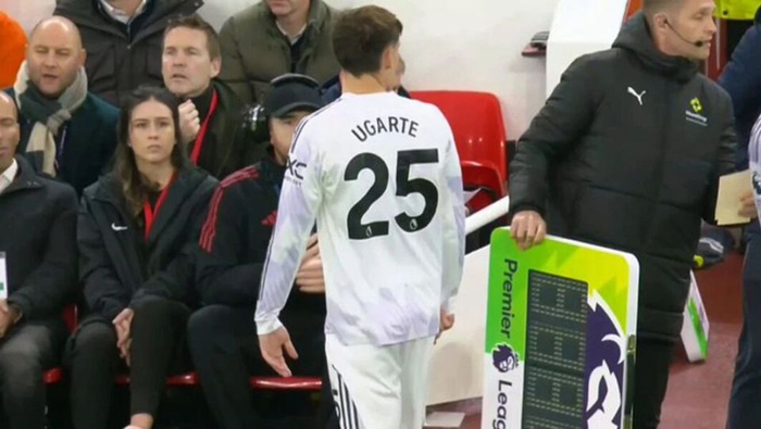 英超：阿莫林信任遭质疑，6000万乌加特让曼联中场告急