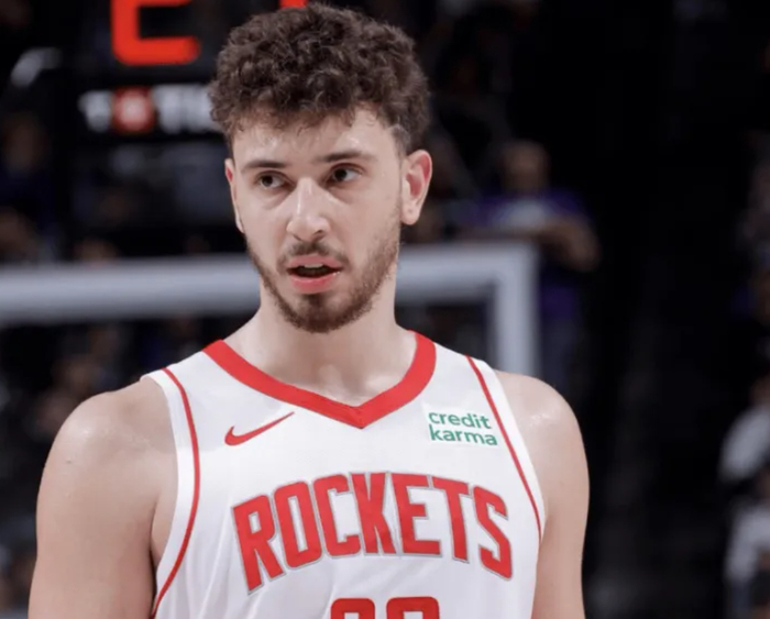 NBA揭幕战：雷霆125-124险胜火箭，申京39分震惊全场