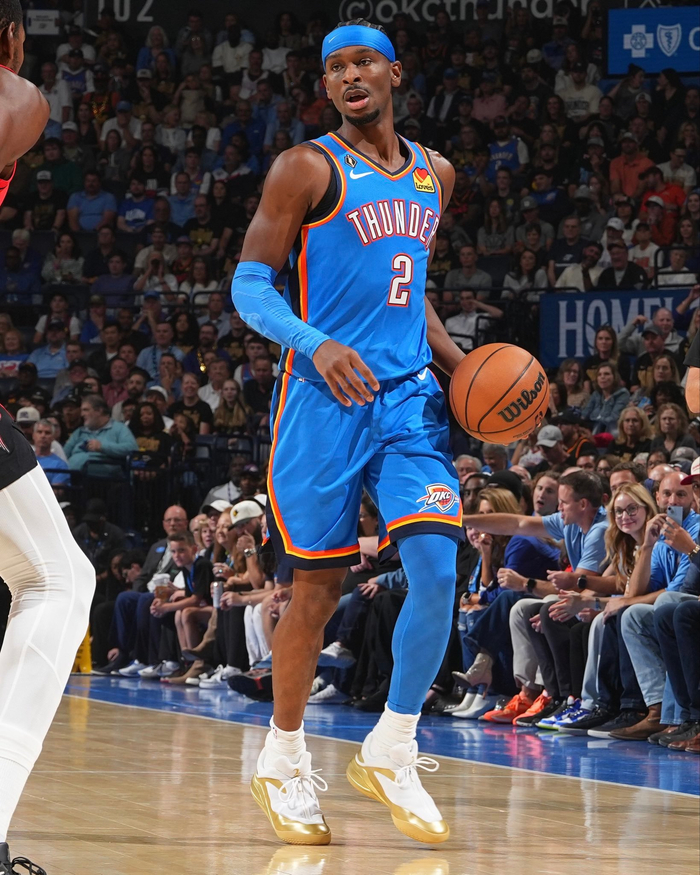 NBA：MVP关键球1投定胜局，常规赛悬念被快速掐灭