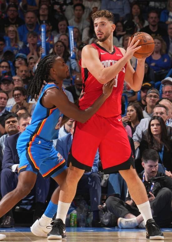 NBA揭幕战：雷霆125-124险胜火箭，双加时生死一分