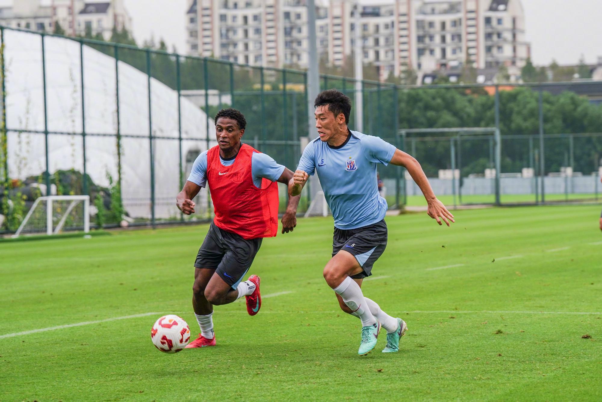 亚冠：申花今夜迎回米内罗，伤缺4个月或替补登场影响轮换