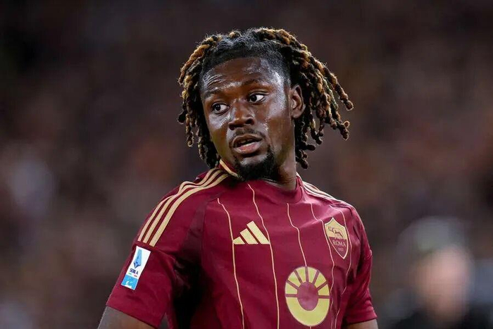 英超：曼联客场2-1拿下利物浦，瞄准24岁科内5000万级补强