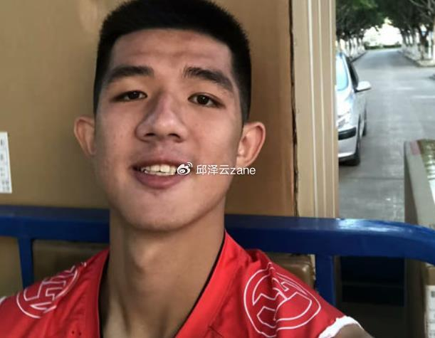 中冠泡沫曝光：陈轩豪揭露5条潜规则，中国足球的伤疤难愈