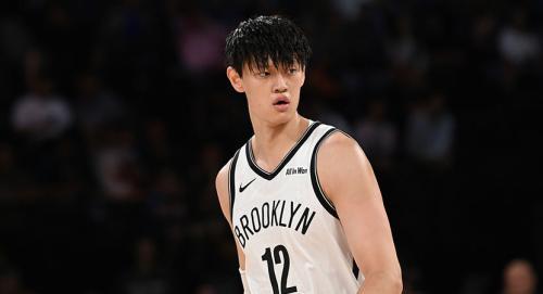 NBA布鲁克林10月15日裁掉曾凡博，周琦揭露训练营残酷真相
