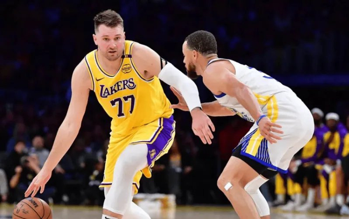 NBA：湖人109-119输给勇士，角色球员哑火暴露问题