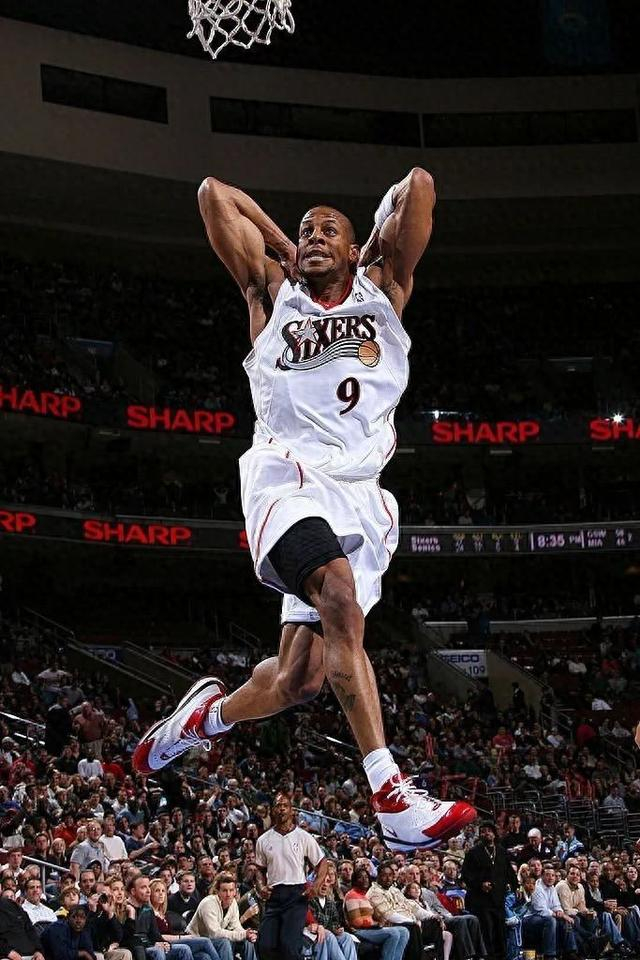 NBA传奇安德烈·伊戈达拉：8年7进总决赛、4冠赚1.88亿美元