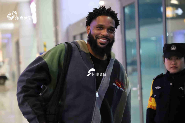 CBA：山东队新赛季签鲍威尔，曾轰25.5分能回归吗？