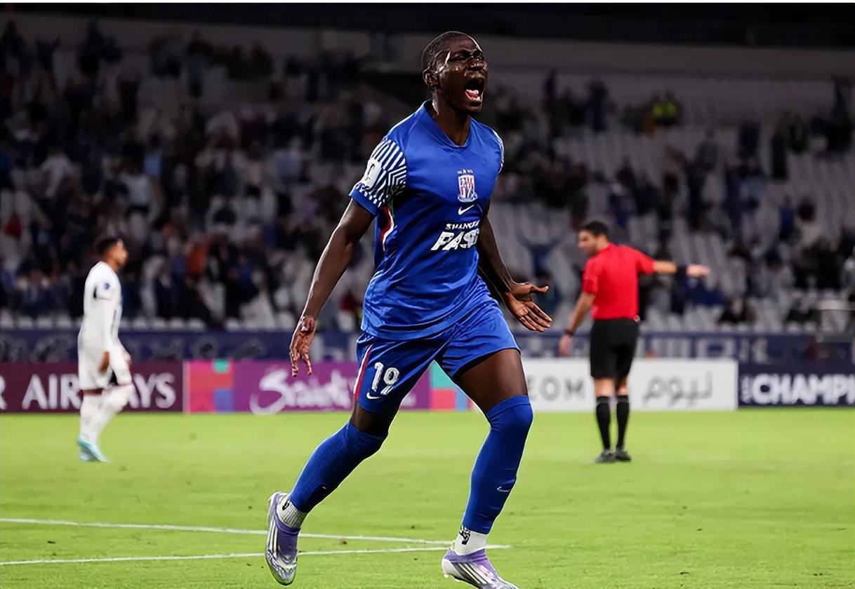 亚冠2-0！上海申花凭路易斯复出终结颓势，中超争冠仍有悬念
