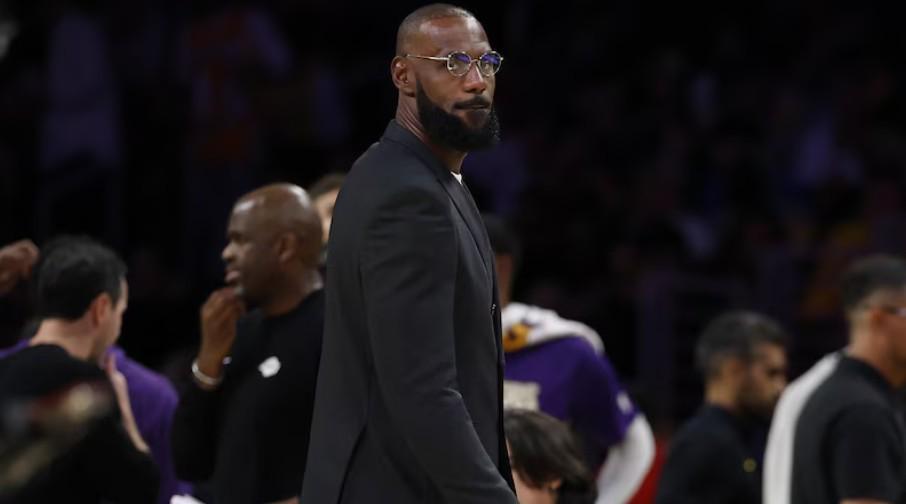 NBA:詹姆斯或缺席11场,湖人揭幕战109-119负勇士队