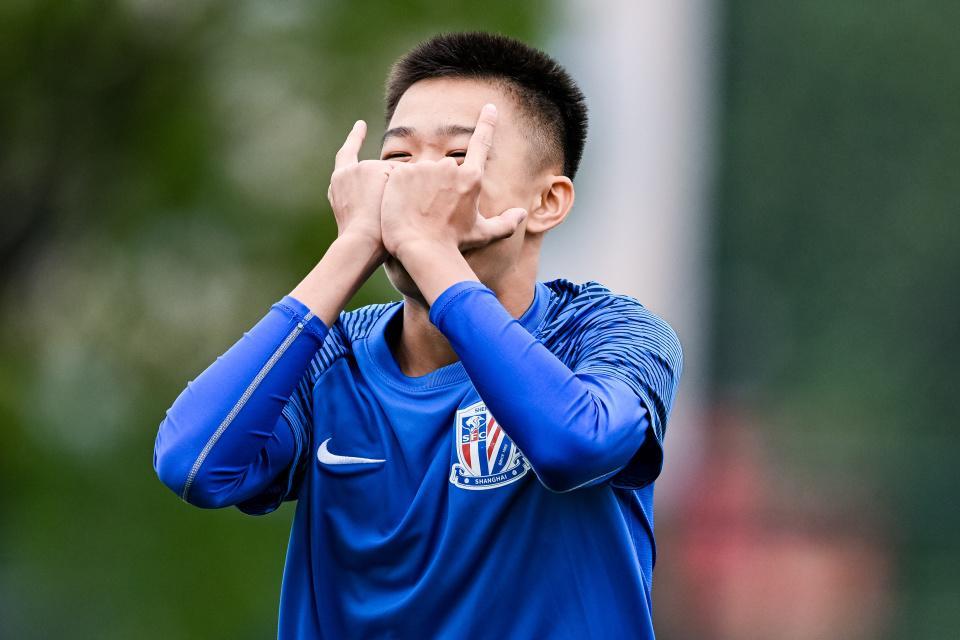 钱潮杯：上海申花1-1被扳平，7比0利剑刺穿里昂的威力还在争夺战上发酵