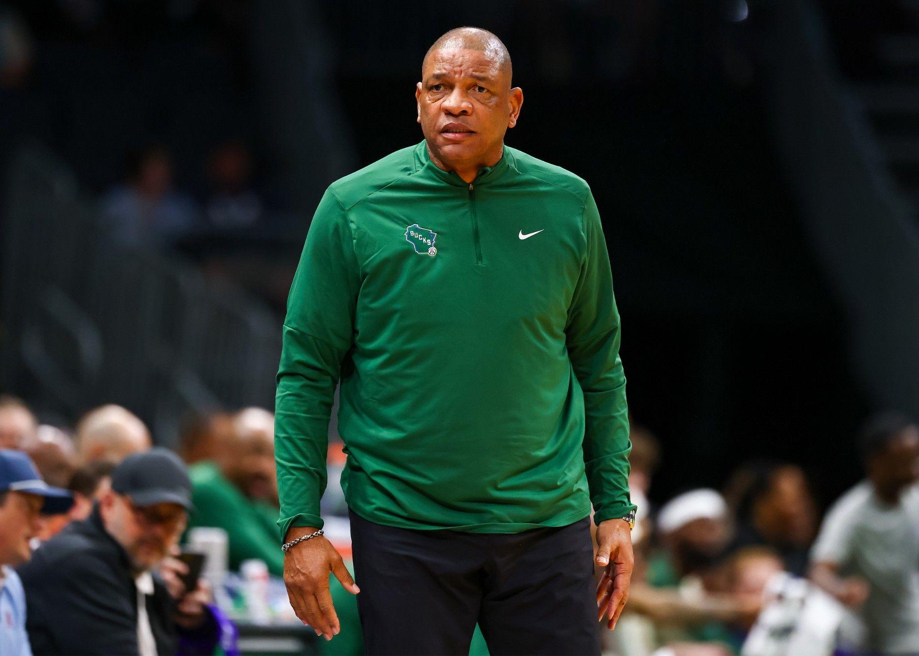 NBA雄鹿队133-120痛击奇才，三分44投18中轰炸全场