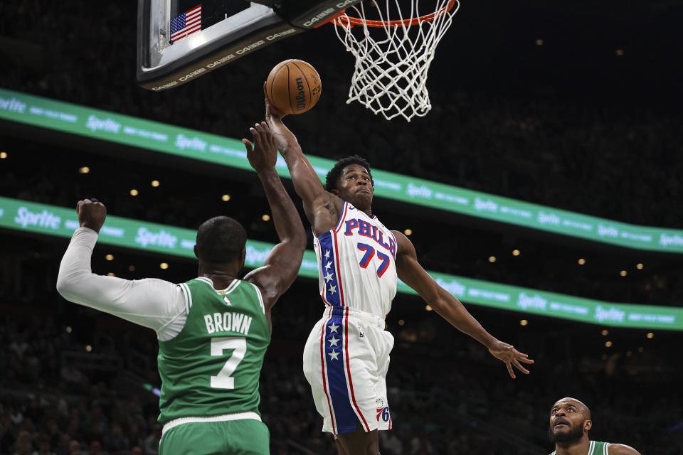 NBA：76人117-116险胜凯尔特人，新秀34分震惊历史榜单