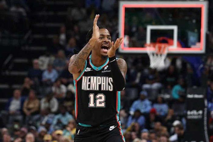 NBA常规赛：灰熊128-122逆转鹈鹕，莫兰特35分终结锡安表演