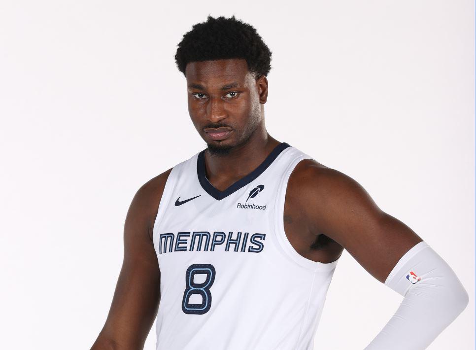 NBA常规赛128-122!孟菲斯灰熊队险胜新奥尔良鹈鹕 小贾伦18分6盖帽惹争议